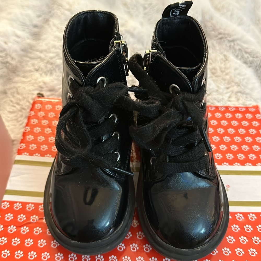 Panda Ninjia Black lace up combat boots with Zippers on side of boots.
